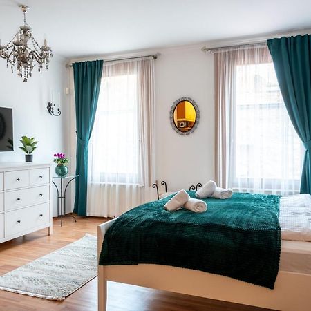 Romantic Studio Secret Garden Budapest Exterior photo