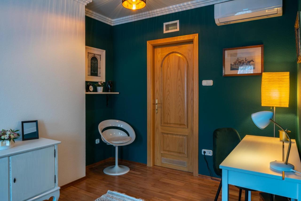 Romantic Studio Secret Garden Budapest Exterior photo