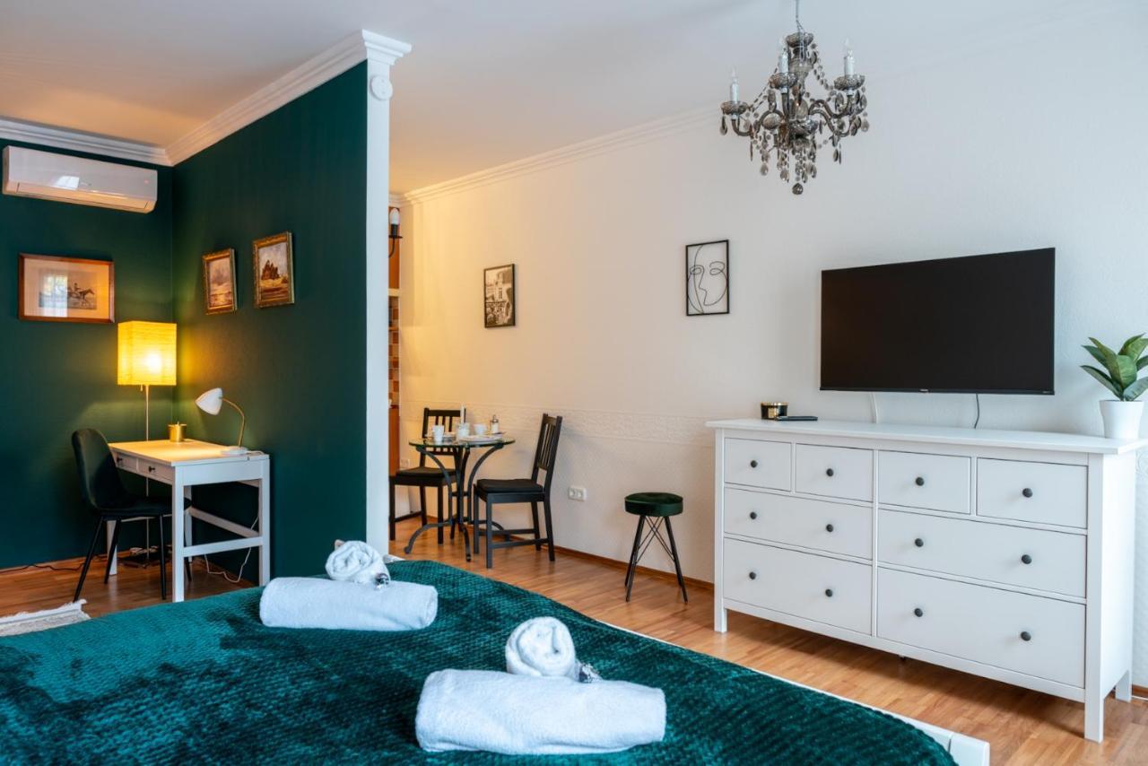 Romantic Studio Secret Garden Budapest Exterior photo