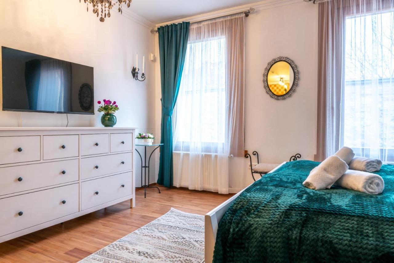 Romantic Studio Secret Garden Budapest Exterior photo
