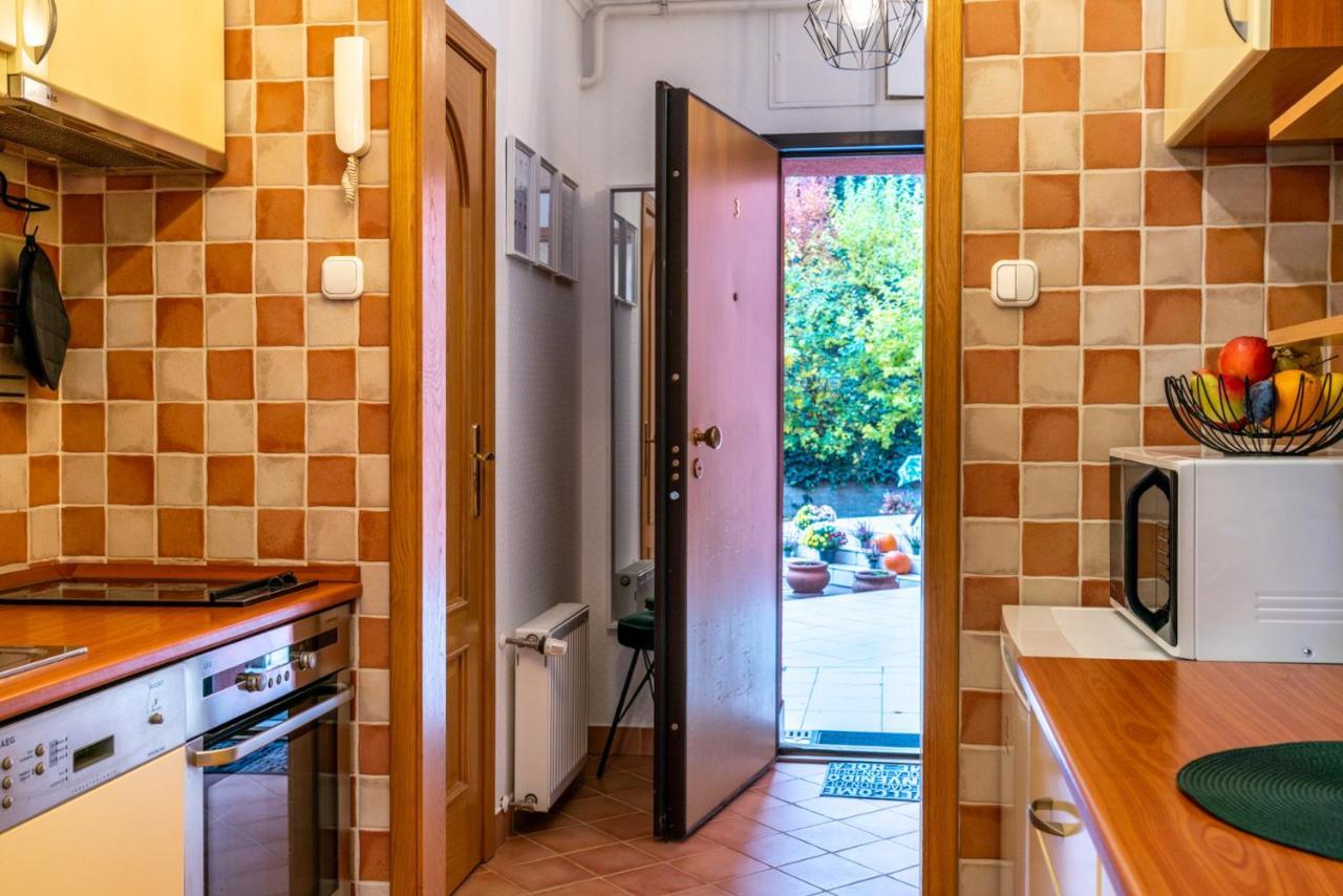Romantic Studio Secret Garden Budapest Exterior photo